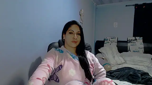 Snapshot of sahtlove1 chatting on July 14, 2026, 4:06 am sahtlove1 online show from July 14, 2026, 4:06 am