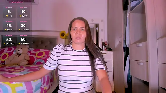 sharonDulce online show from April 8, 2026, 3:39 am