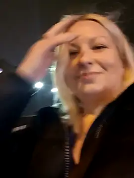 Arina smiles online show from January 19, 2025, 4:36 pm