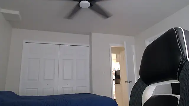 Snapshot of ChrisVacher chatting on September 17, 2025, 8:43 pm ChrisVacher online show from September 17, 2025, 8:43 pm