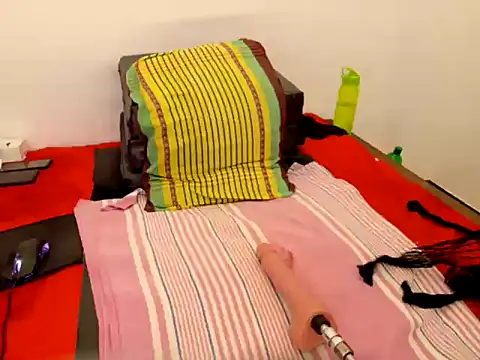 Suzzy-SL online show from September 19, 2025, 2:35 am