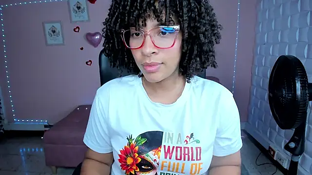 DannaBerry online show from March 22, 2025, 2:36 pm