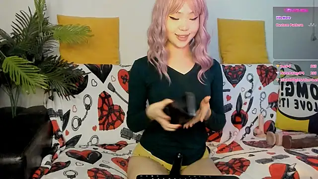 Snapshot of Stripchatlady chatting on December 4, 2024, 5:49 am Stripchatlady online show from December 4, 2024, 5:49 am