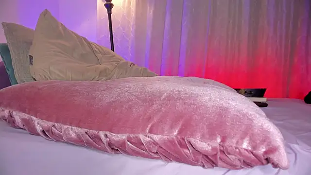 hot booty  online show from March 7, 2025, 2:25 am