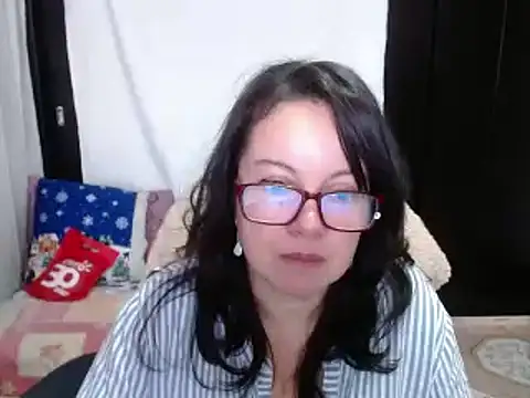 Snapshot of Sonialorens_ chatting on December 14, 2024, 2:53 pm Sonialorens  online show from December 14, 2024, 2:53 pm