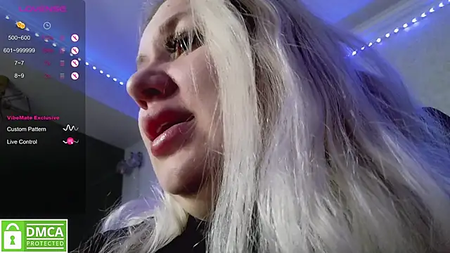 elven dreams  online show from March 22, 2025, 10:15 pm