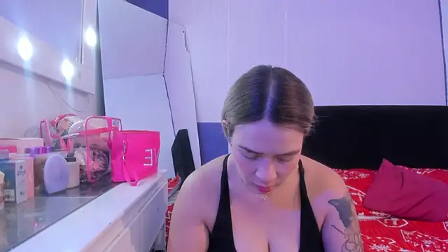 Snapshot of Byanca_Winklar chatting on December 12, 2024, 4:43 pm Byanca Winklar online show from December 12, 2024, 4:43 pm