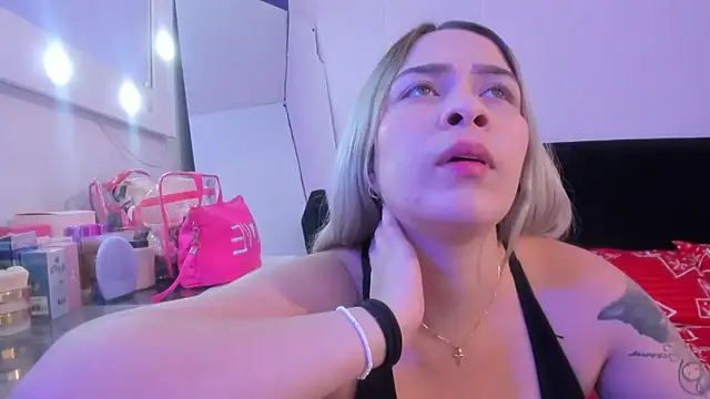 Snapshot of Byanca_Winklar chatting on December 12, 2024, 7:48 pm Byanca Winklar online show from December 12, 2024, 7:48 pm