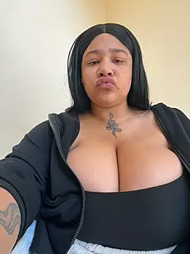 Snapshot of IamSashaLuv chatting on January 10, 2026, 12:18 pm IamSashaLuv online show from January 10, 2026, 12:18 pm