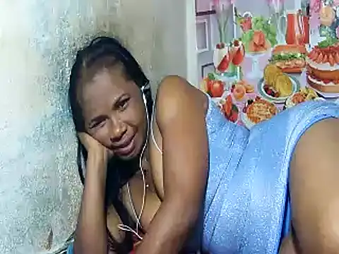 Hyncam online show from February 25, 2025, 5:25 pm