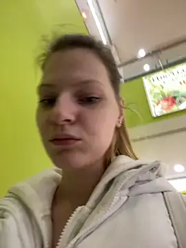 MaryHiggins online show from October 5, 2025, 9:07 am