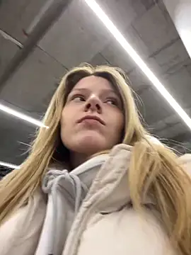 MaryHiggins online show from November 19, 2025, 8:03 am