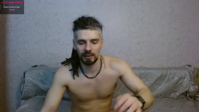 Aestheticguy101 online show from March 16, 2025, 4:23 pm