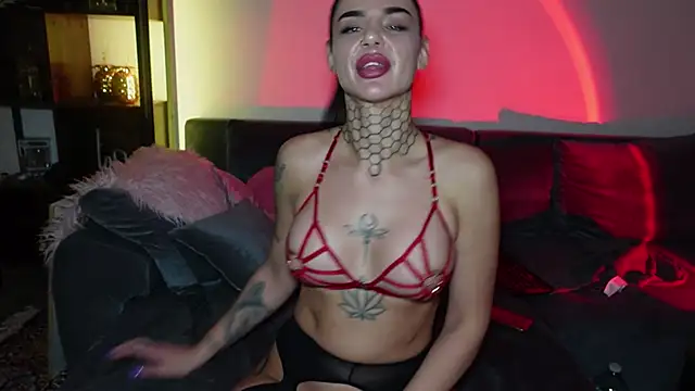 LexiCoco online show from January 16, 2025, 6:59 pm