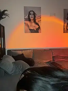 LexiCoco online show from November 6, 2025, 4:08 pm