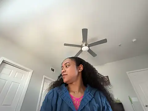 RylHoneyy online show from January 12, 2026, 4:01 pm