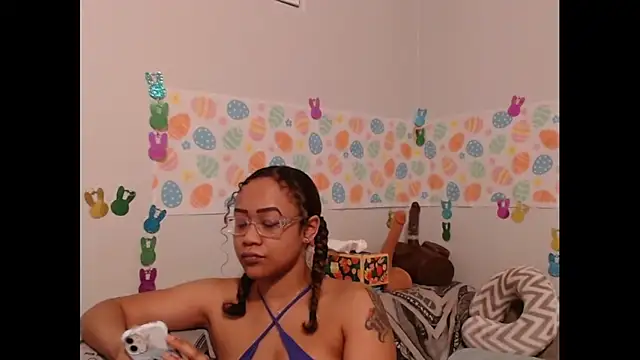 RylHoneyy online show from March 30, 2026, 12:50 pm