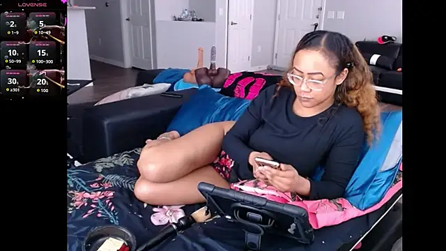 RylHoneyy online show from May 24, 2026, 7:30 pm