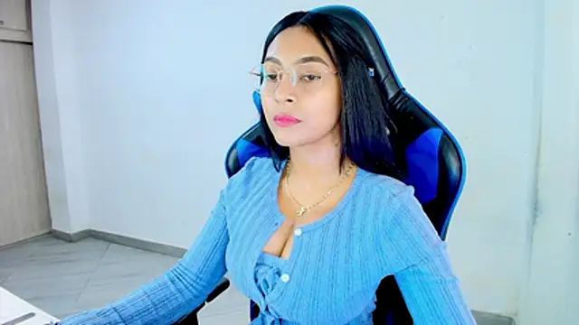 sophiax-x online show from March 7, 2026, 3:53 pm