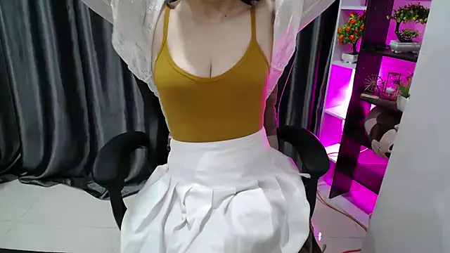 Snapshot of Yuki-yio chatting on February 7, 2025, 1:25 am Yuki-yio online show from February 7, 2025, 1:25 am