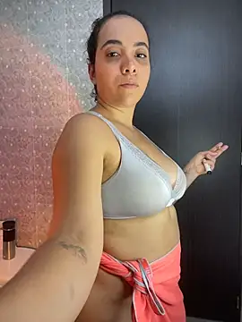 Emma Wish online show from November 24, 2025, 7:46 pm