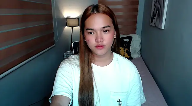 MoaningKylie online show from December 15, 2024, 1:02 am