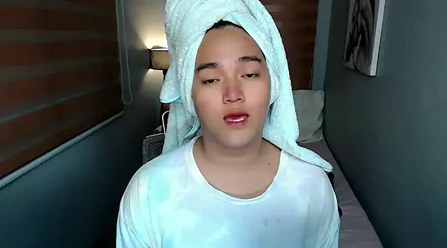 MoaningKylie online show from December 17, 2024, 9:07 am