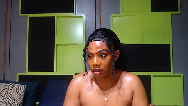 SexyAssDivaxxx online show from October 17, 2025, 5:32 am