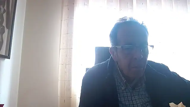 Snapshot of TonyComa chatting on December 4, 2025, 12:03 pm TonyComa online show from December 4, 2025, 12:03 pm