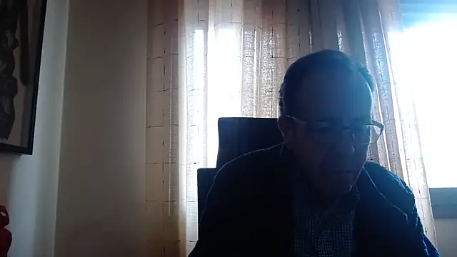 Snapshot of TonyComa chatting on April 14, 2026, 4:13 pm TonyComa online show from April 14, 2026, 4:13 pm