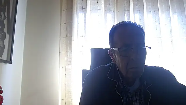 Snapshot of TonyComa chatting on May 6, 2026, 9:36 am TonyComa online show from May 6, 2026, 9:36 am