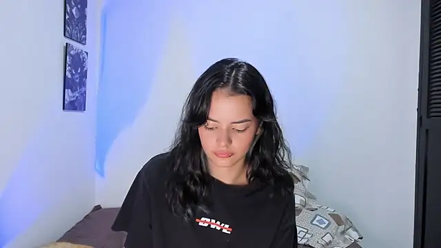 Abby Saenz01 online show from September 24, 2025, 6:00 pm