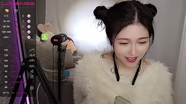 tw lala online show from December 2, 2024, 7:05 pm