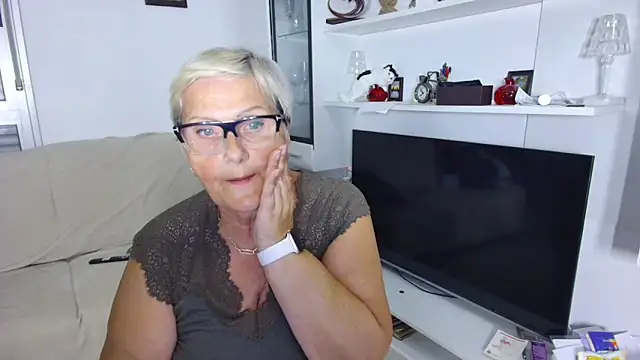 Selenna57 online show from June 7, 2026, 4:44 pm