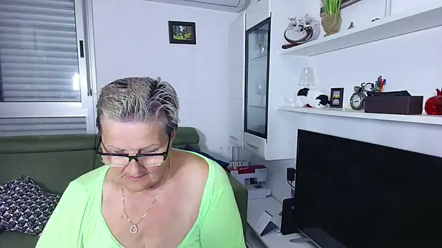 Selenna57 online show from June 9, 2026, 5:35 pm