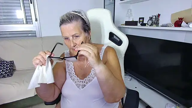 Selenna57 online show from June 24, 2026, 5:12 pm