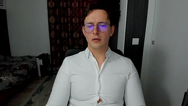 Snapshot of sexxymuscles4u chatting on January 19, 2026, 12:42 pm sexxymuscles4u online show from January 19, 2026, 12:42 pm