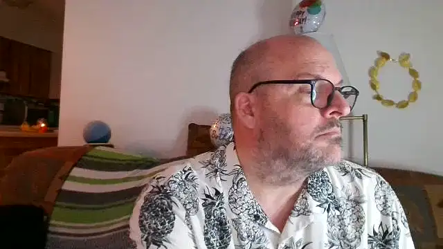 Snapshot of Ursulet_US chatting on May 22, 2026, 9:53 pm Ursulet US online show from May 22, 2026, 9:53 pm