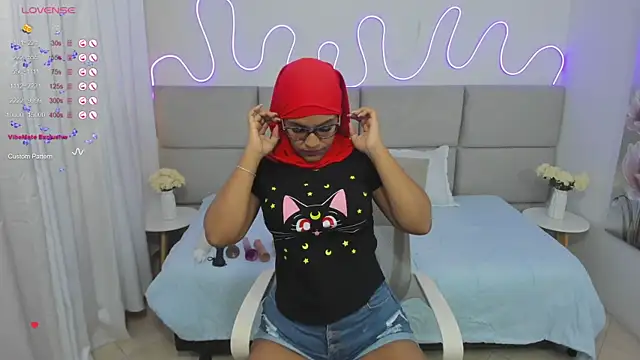 nashiira  online show from February 6, 2025, 7:18 pm