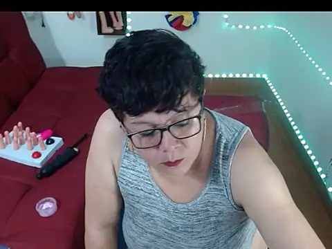 Snapshot of angelitolove727 chatting on July 6, 2026, 1:57 am angelitolove727 online show from July 6, 2026, 1:57 am