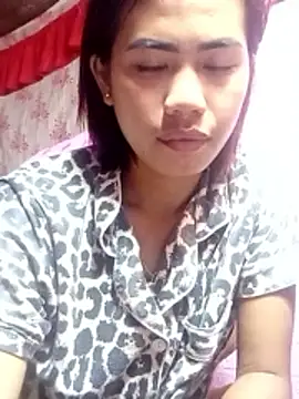Snapshot of Cutie_body11 chatting on May 24, 2026, 12:15 am Cutie body11 online show from May 24, 2026, 12:15 am