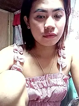 Snapshot of Cutie_body11 chatting on June 18, 2026, 1:37 pm Cutie body11 online show from June 18, 2026, 1:37 pm