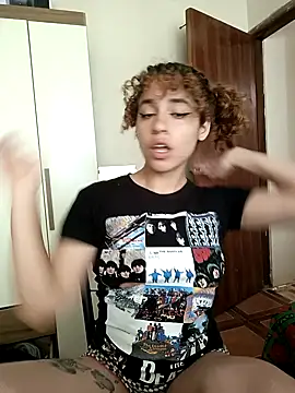 EmmaMelissa0521 online show from February 8, 2025, 5:08 pm