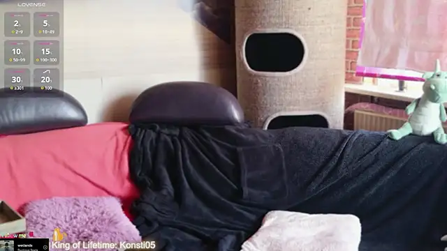 Snapshot of GamerGirl_Eve chatting on June 7, 2026, 4:55 pm GamerGirl Eve online show from June 7, 2026, 4:55 pm