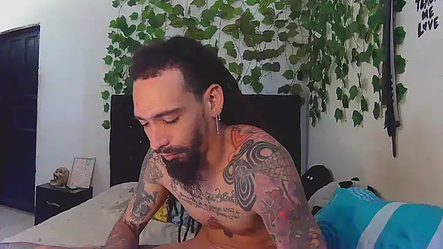 caribbeanlover1 online show from January 15, 2026, 2:32 pm