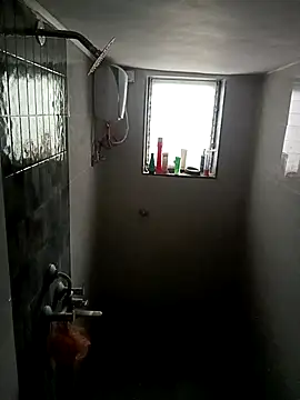 Snapshot of SimplyKarthik09 chatting on November 1, 2025, 5:42 am SimplyKarthik09 online show from November 1, 2025, 5:42 am