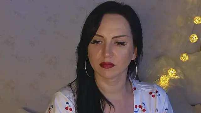 Snapshot of lily_conor chatting on December 3, 2024, 3:00 pm lily conor online show from December 3, 2024, 3:00 pm