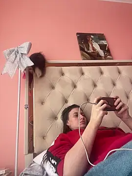 Flossy Vettie online show from November 11, 2025, 12:05 pm