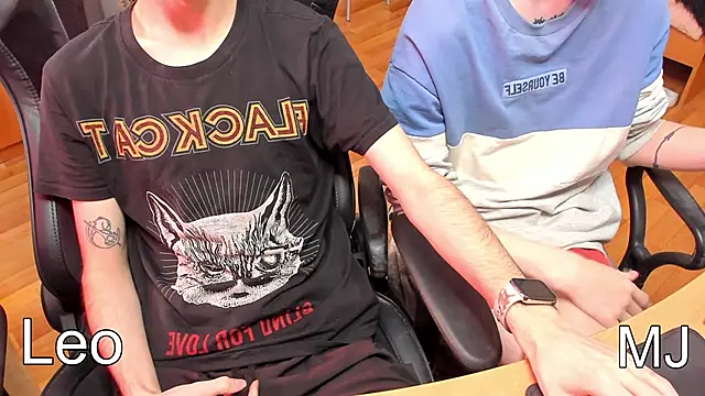 Snapshot of teelimata chatting on February 21, 2025, 9:24 am teelimata online show from February 21, 2025, 9:24 am