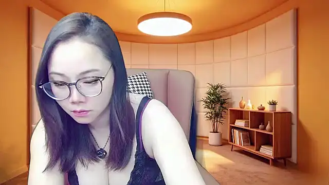 Giuliam online show from April 13, 2026, 12:49 am